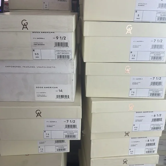 NEW Good American CINDER-F*CKING-RELLA PUMP Light Smoke. - Picture 8 of 8